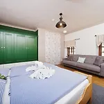 Vltavska Pohadka Отель 3*